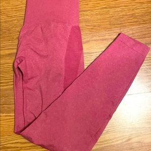 NVGTN Seamless Contour  Leggings Size Small  Pink Exercise Activewear Yoga